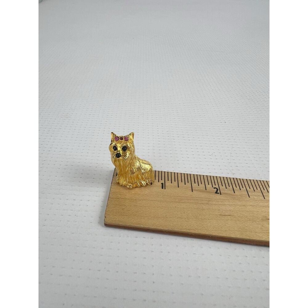 Joan Rivers Dog Brooch Vintage Gold Tone Yorkshire Terrier Yorkie Dog Signed Pin - Picture 6 of 6